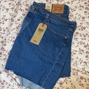 Plus sized denim Levi 501 high waisted shorts